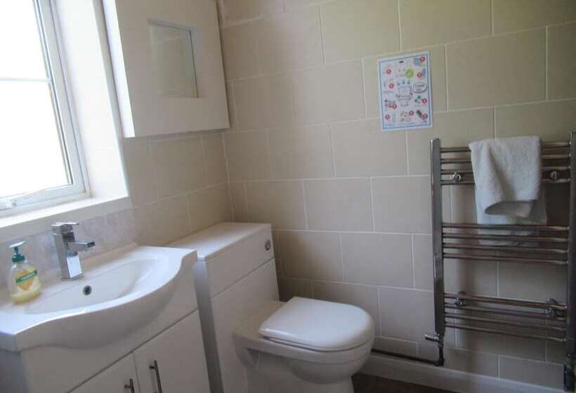 Отель Foreshore House