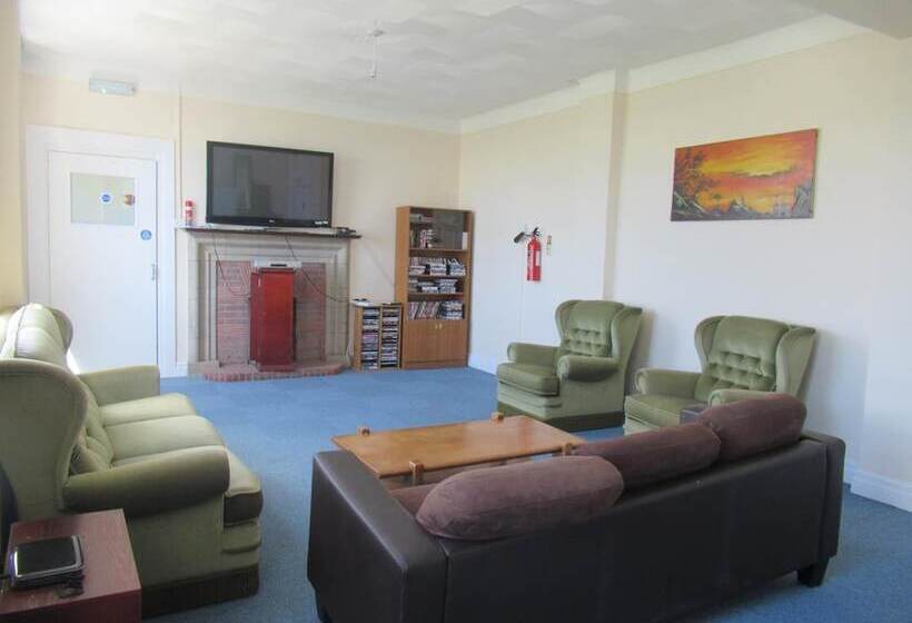 Отель Foreshore House