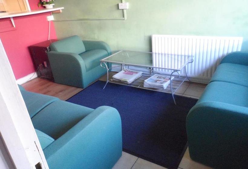 Отель Goddis Lodge