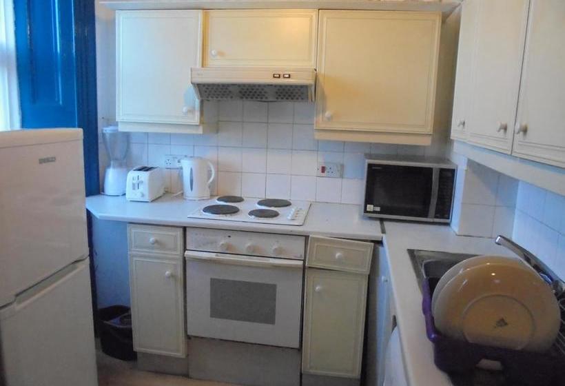 Отель Goddis Lodge