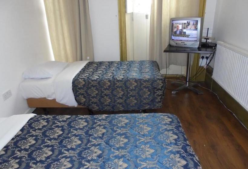 Отель Goddis Lodge