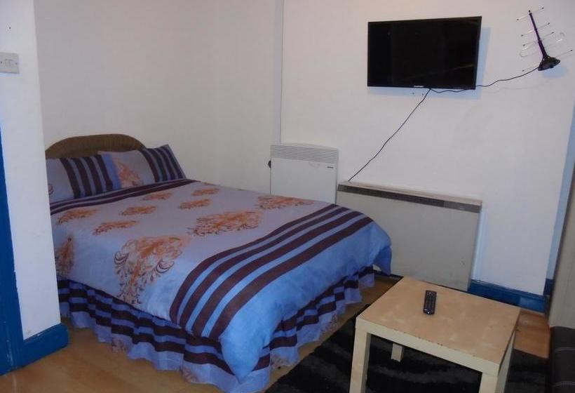 Отель Goddis Lodge