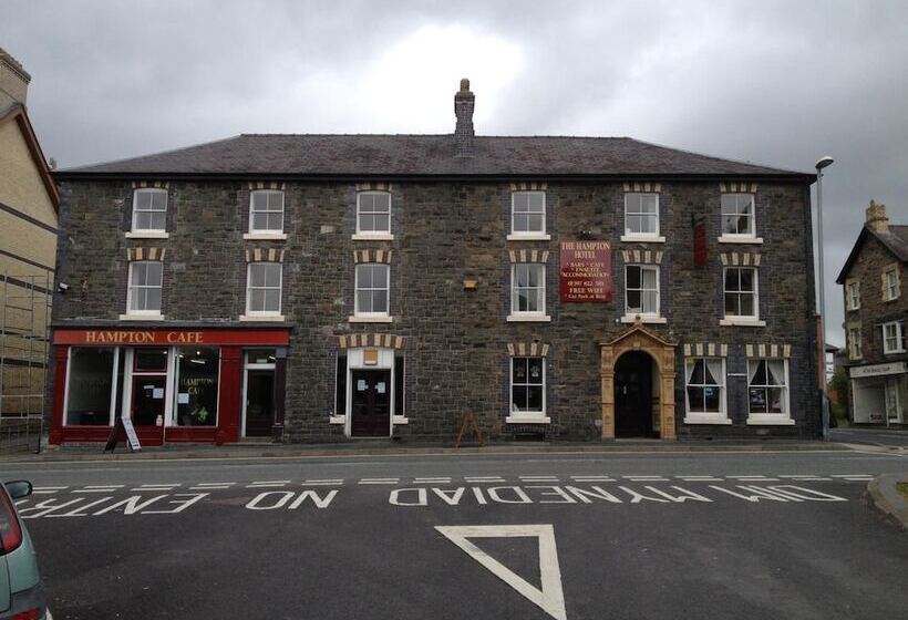 Hampton Hotel & Restaurant