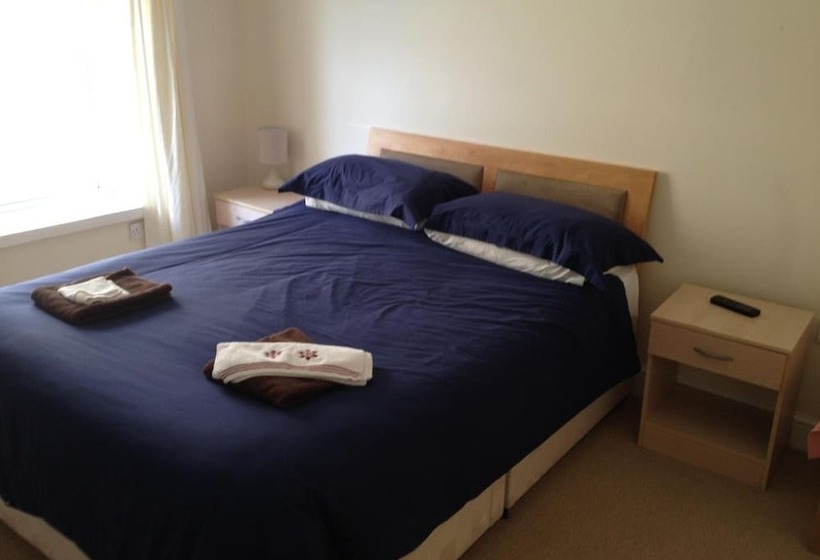 Hampton Hotel & Restaurant