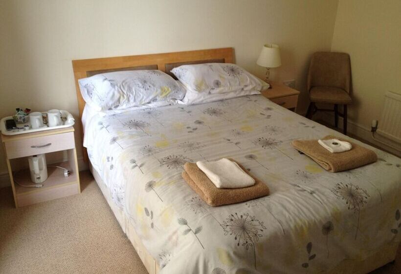 Hampton Hotel & Restaurant