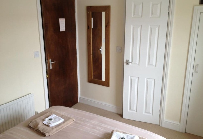 Hampton Hotel & Restaurant