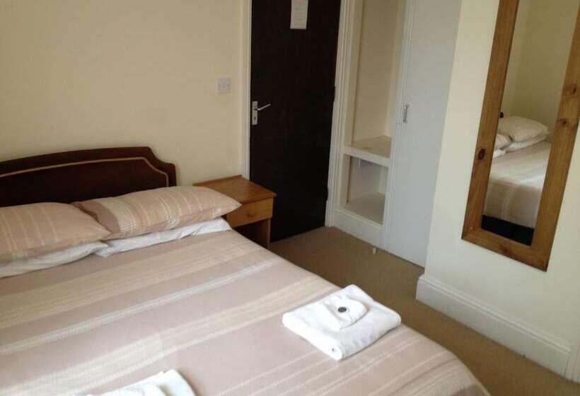 Hampton Hotel & Restaurant