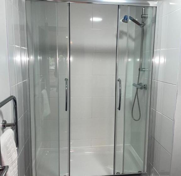 Отель Hockley House