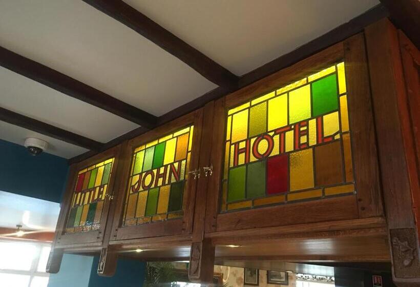 ホテル Little John