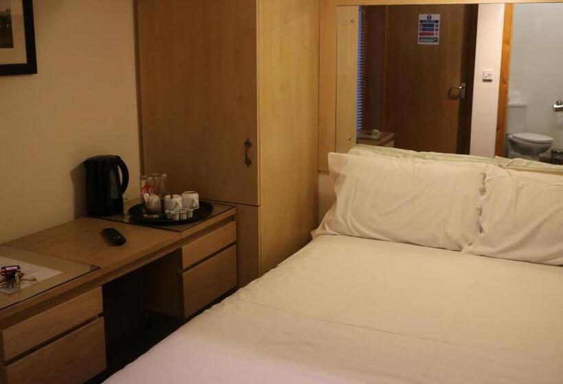 هتل Lower Turks Head