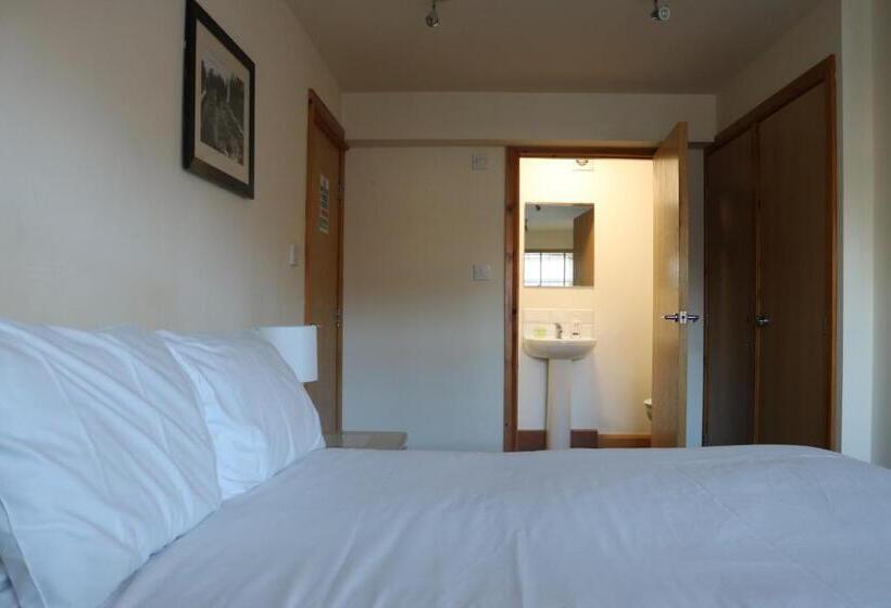 هتل Lower Turks Head