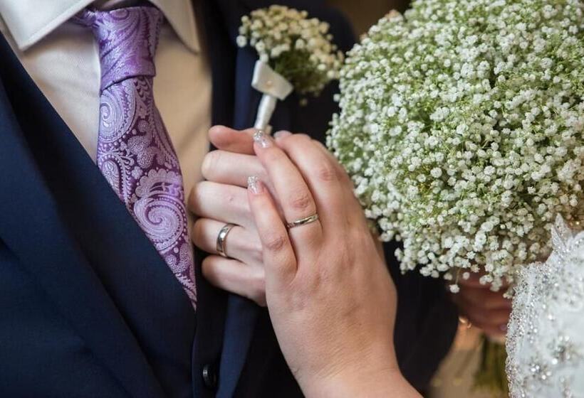 בית מלון כפרי Membly Hall