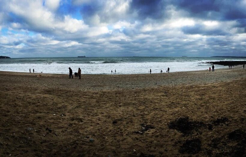 בית מלון כפרי Membly Hall