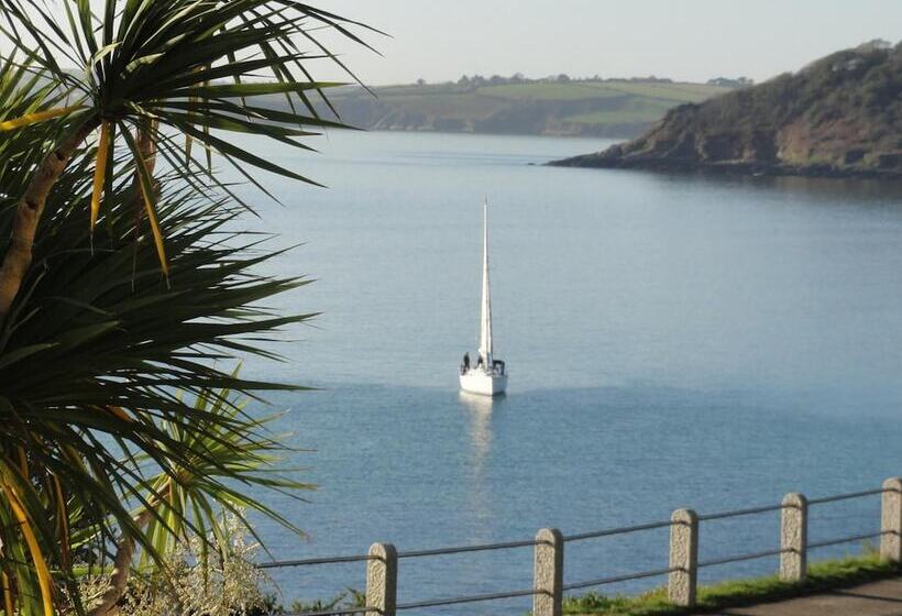 בית מלון כפרי Membly Hall