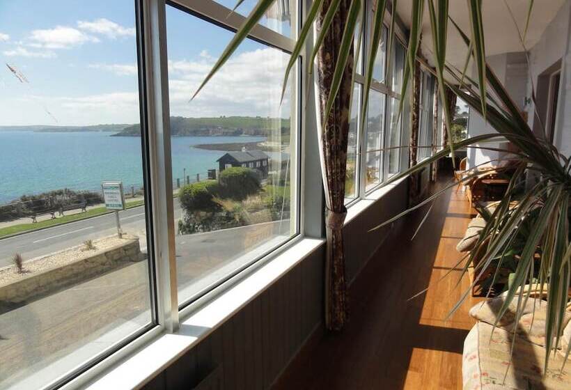 בית מלון כפרי Membly Hall