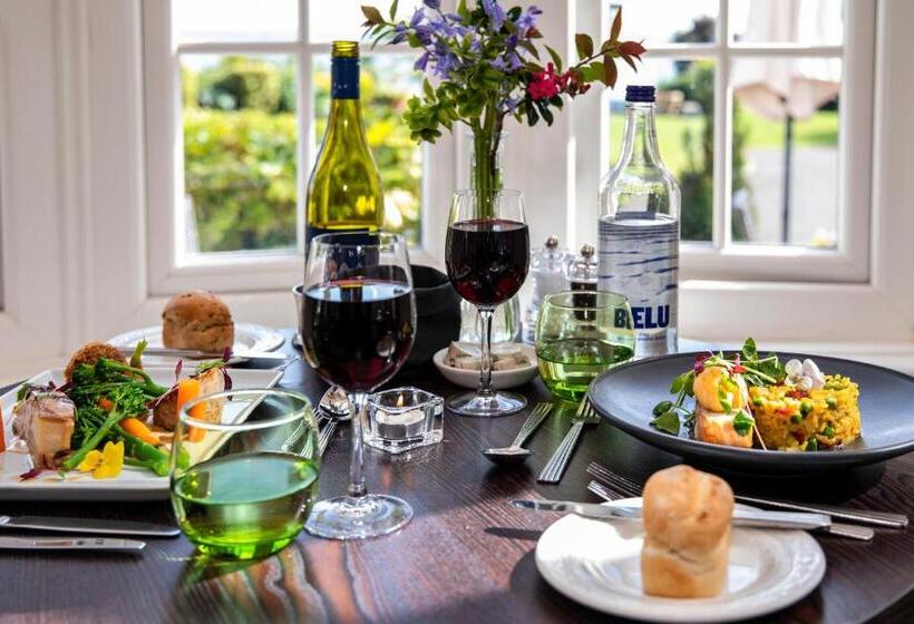 בית מלון כפרי Miramar