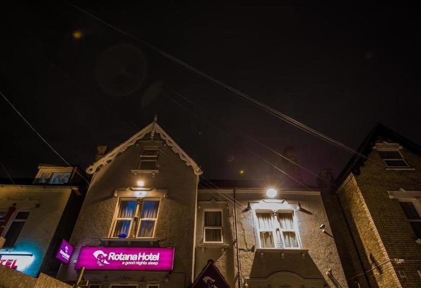 ホテル Rotana