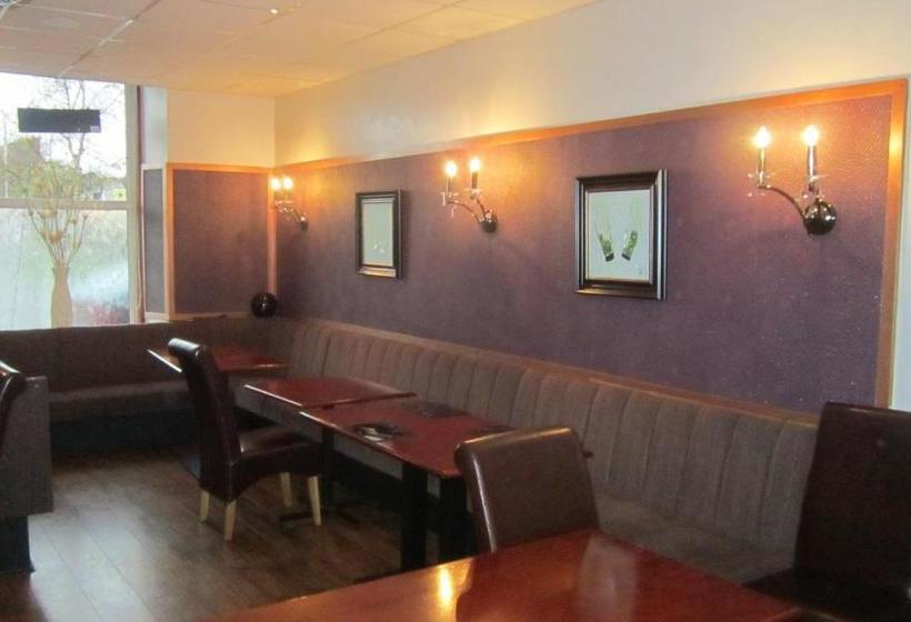 בית מלון כפרי Royal