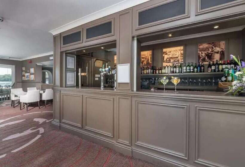 ホテル Ship And Castle