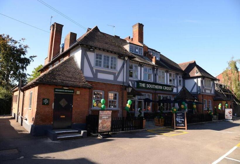 בית מלון כפרי Southern Cross