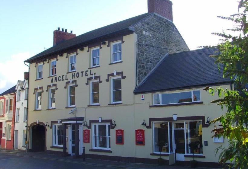 בית מלון כפרי The Angel