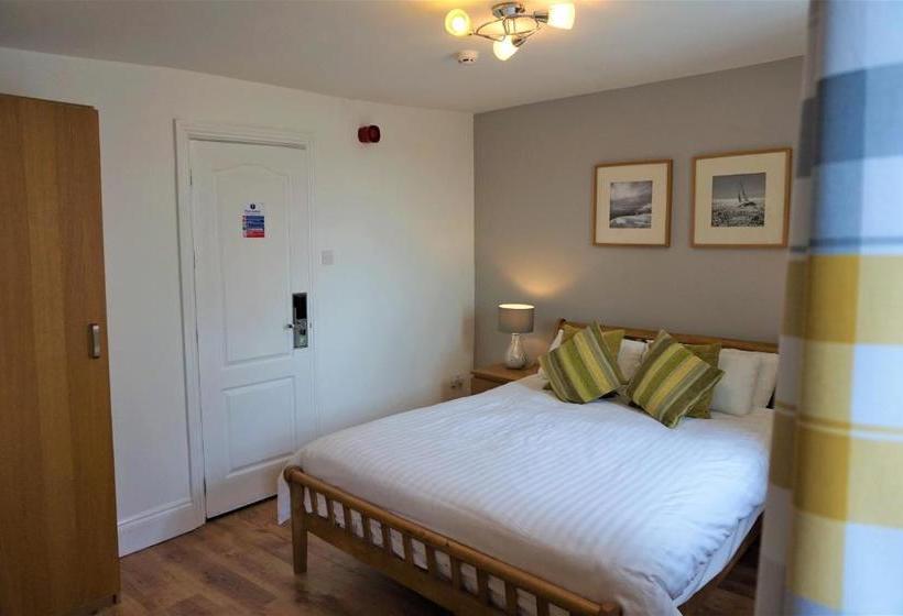 בית מלון כפרי The Angel