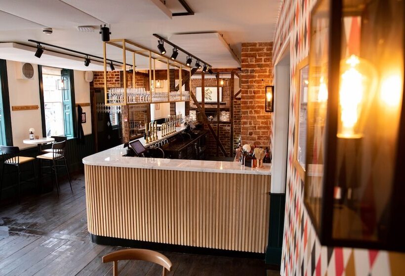 ホテル The Coach House