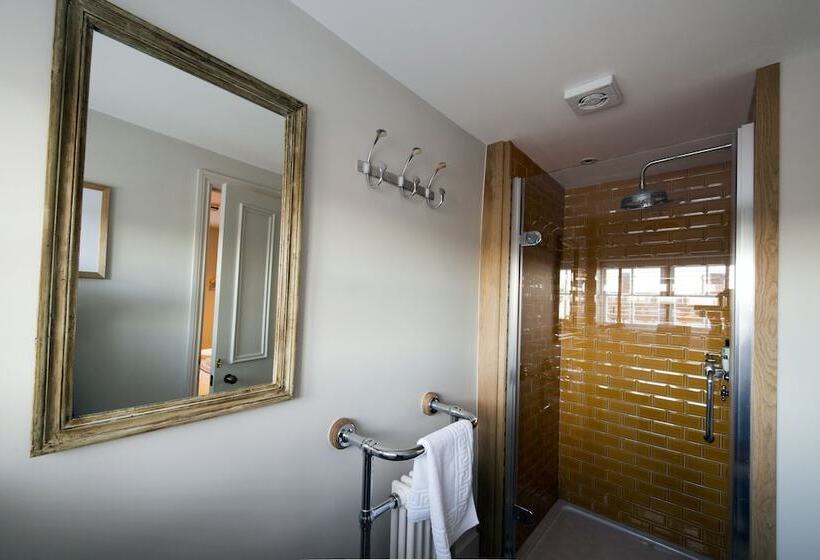 ホテル The Coach House