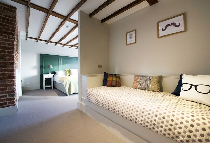 ホテル The Coach House