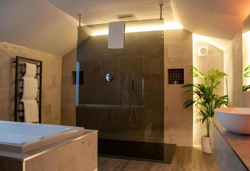 Отель The Craven Heifer Inn