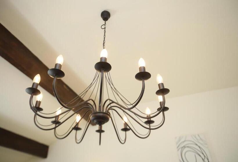 Отель The Craven Heifer Inn