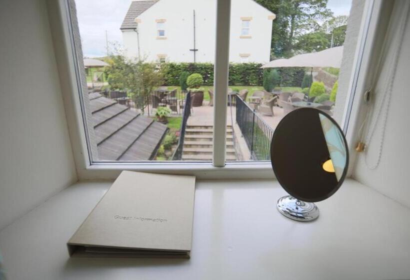 Отель The Craven Heifer Inn