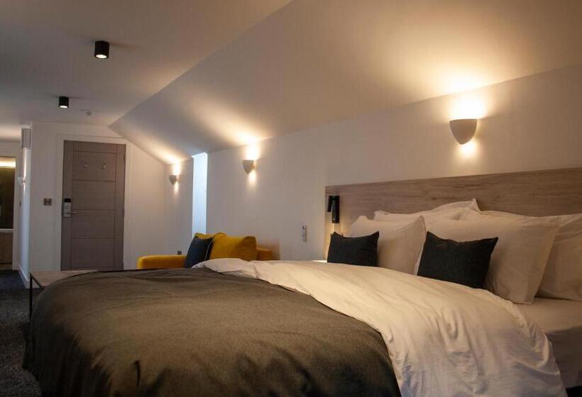 Отель The Craven Heifer Inn