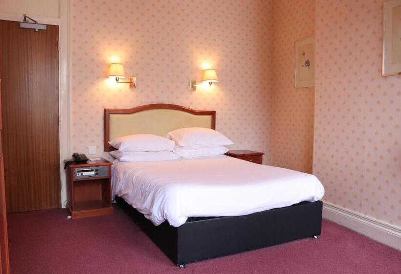 Отель The Esplanade