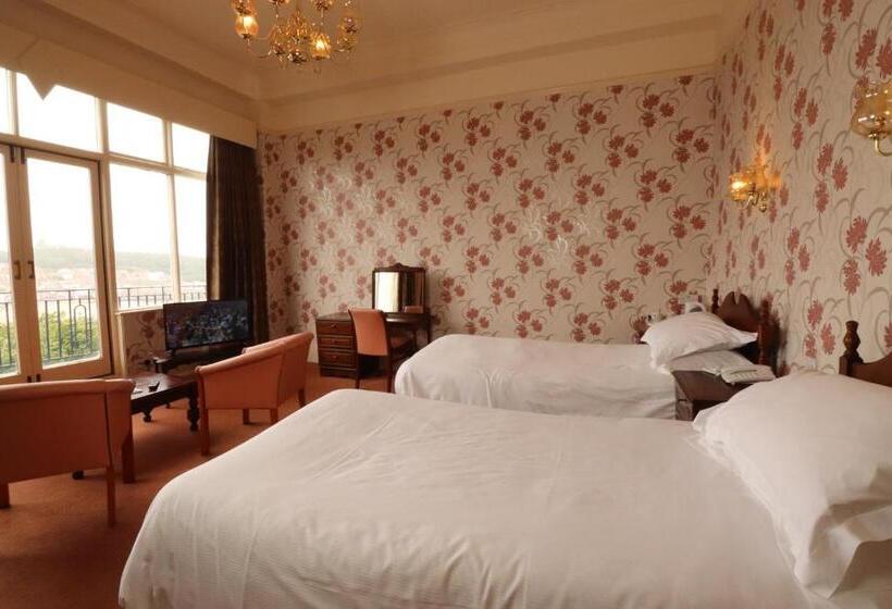 Отель The Esplanade