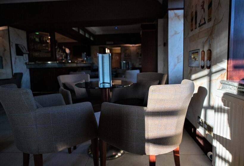 Отель The Mansefield