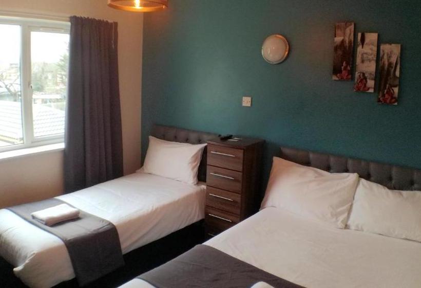 בית מלון כפרי The Mawney