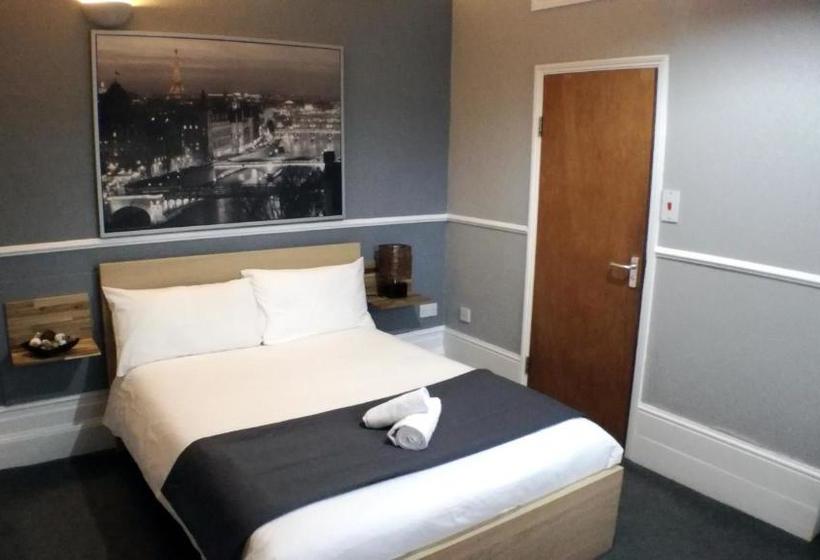 בית מלון כפרי The Mawney