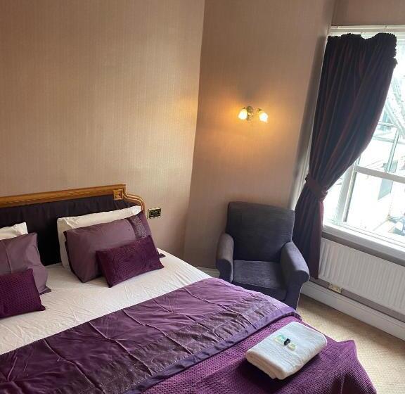 בית מלון כפרי The Royal Victoria & Bull