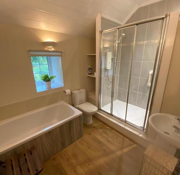 Отель The Strontian