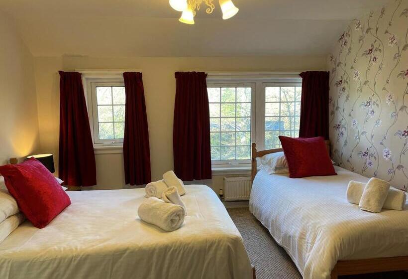 Отель The Strontian