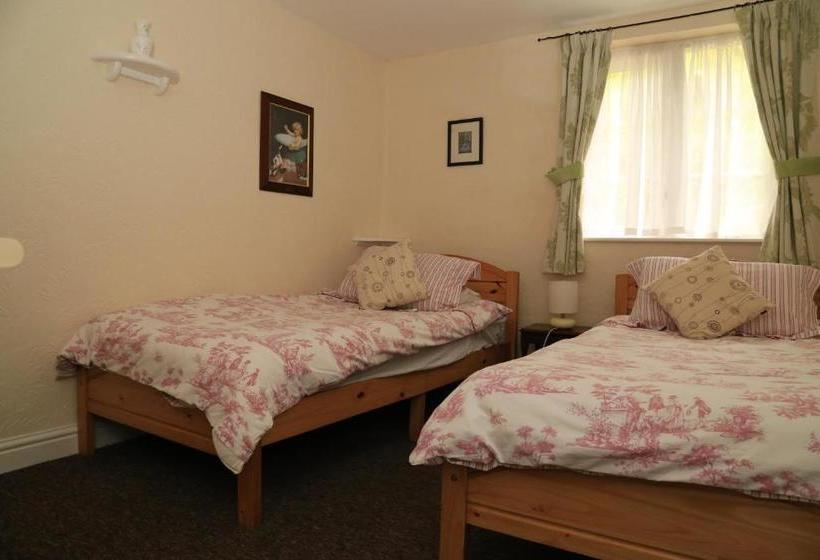 Ladywood House Bed And Breakfast