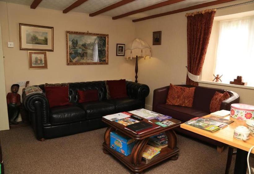 Ladywood House Bed And Breakfast