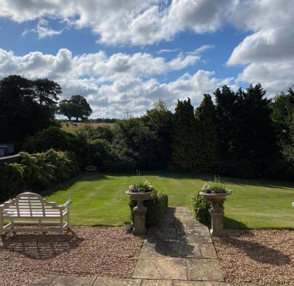 Lodge Farm Bed & Breakfast