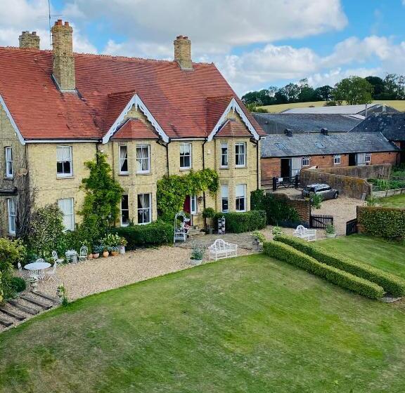 Lodge Farm Bed & Breakfast