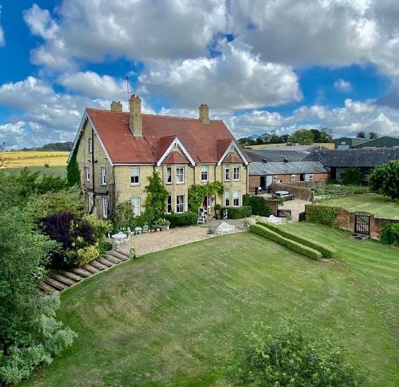 Lodge Farm Bed & Breakfast