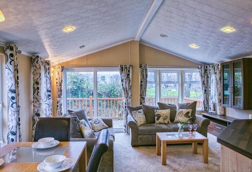 فندق على الطريق Newlands Holidays