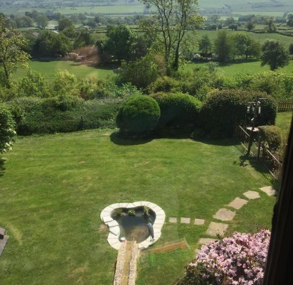 Oaklodge Bed And Breakfast