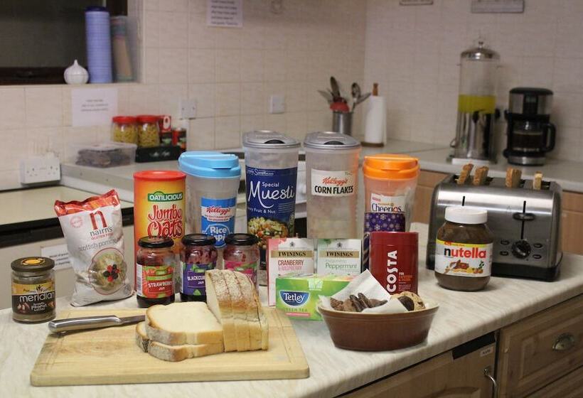 Portrush Holiday Hostel Guesthouse