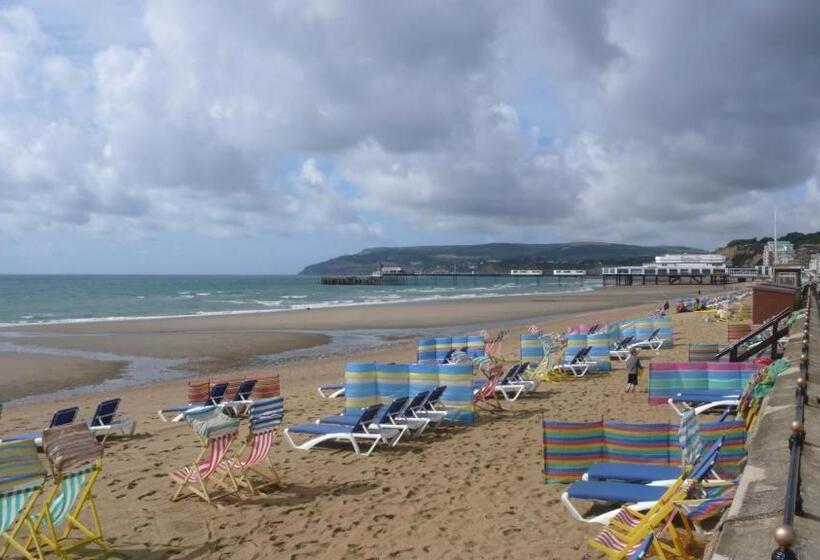 Sandringham Hotel   Seafront, Sandown   Free Car Ferry